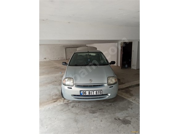 Sahibinden Renault Clio 1.4 RNA 2001 son fiyat Model