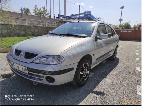 Memurdan temiz Garaj Arabası ACİLL SATILIK Renault Megane 1.4 RTA 2001 Model