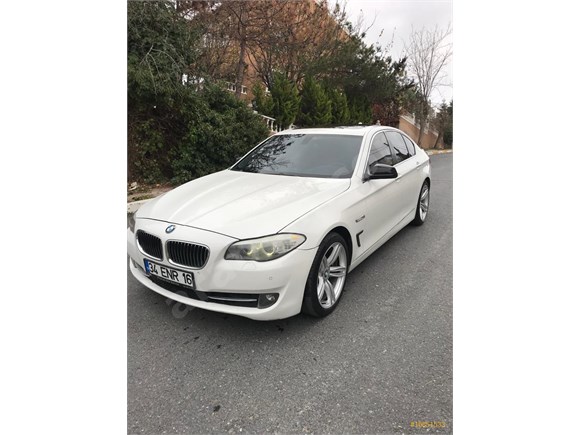 SAHİBİNDEN FIRSAT FİYAT Tramer yok,değişen yok,hasar yok. Sahibinden BMW 5 Serisi 520d Comfort 2011 Model