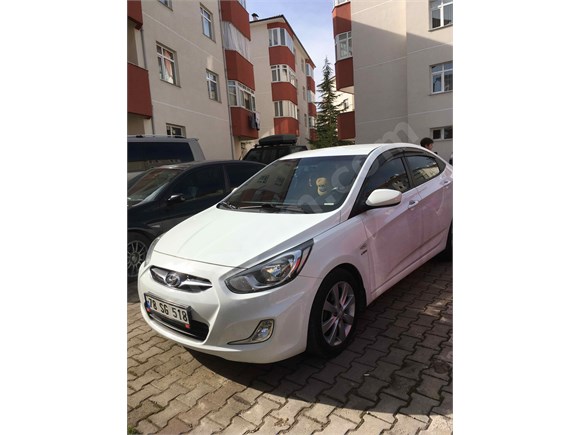 Sahibinden Hyundai Accent Blue 1.6 CRDI Mode Plus 2012 Model