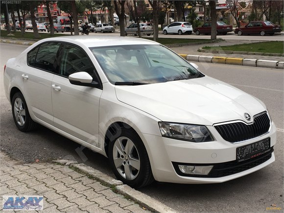 YETKİLİ SERVİS BAKIMLI İLK ELDEN SKODA OCTAVİA 1.6TDİGreenTecDSG