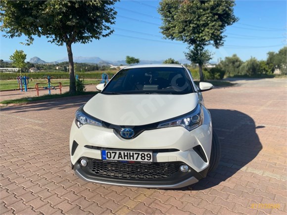Sahibinden Toyota C-HR 1.8 Hybrid Diamond 2018 Model Antalya