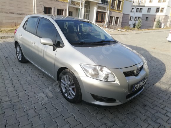 Sahibinden Toyota Auris 1.4 D-4D Comfort Extra 2009 Model