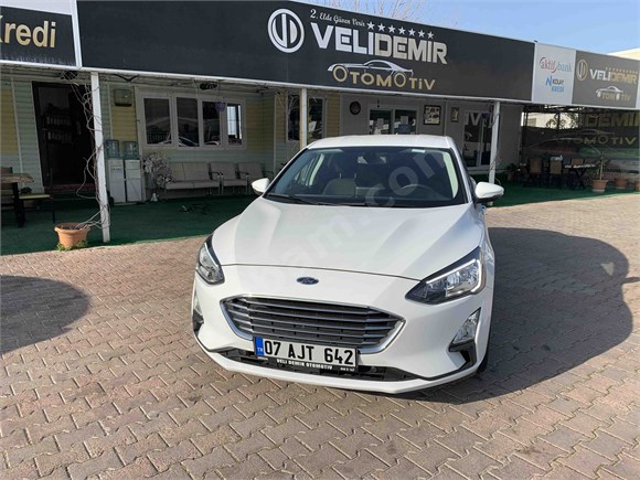 VELİ DEMİRDEN 2020 10.000 KM HATASIZ FOCUS TITANIUM