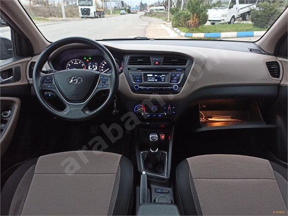 Sahibinden Temiz 78500 km de Hyundai i20 1.2 MPI Style 2015 Model