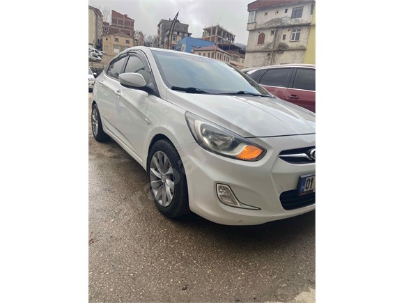 Sahibinden Hyundai Accent Blue 1.6 CRDI Mode 2014 Model