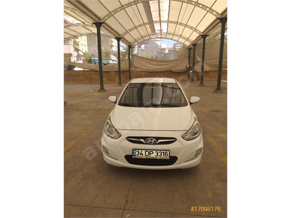 Sahibinden Hyundai Accent Blue 1.6 CRDI Mode 2014 Model