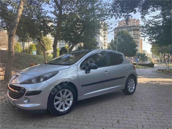 Emsalsiz Sahibinden Peugeot 207 1.6 HDi Premium 2007 Model en dolusu cam tavan