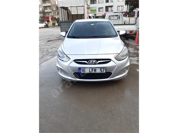 SAHİBİNDEN DÜŞÜK KİLOMETRELİ TEMİZ 2012 ACCENT BLUE