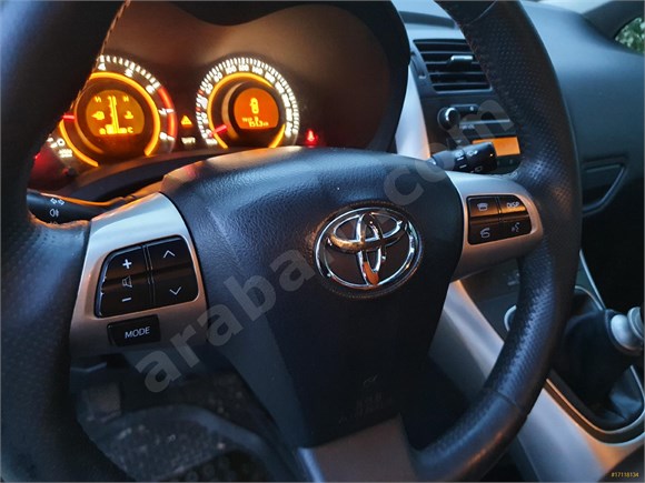Sahibinden DEĞİŞENSİZ Toyota Auris 1.33 Comfort 2011 Model