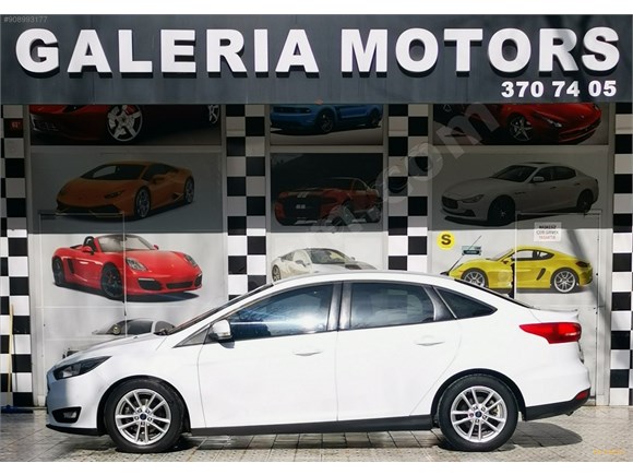 GALERİA MOTORSTAN TEMİZ DÜŞÜK KM FORD FOCUS