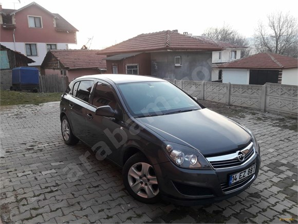 Opel Astra 1.6 Essentia Konfor 2012 Model Daha Temizi Yok