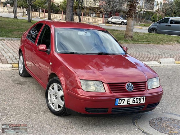 ÇAĞLAR DAN CAM GİBİ VOLKSWAGEN BORA 1.6 COMFORTLİNE OTOMATİK