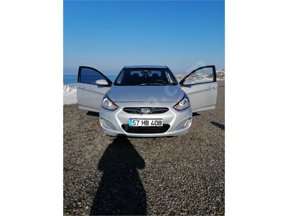 Sahibinden Hyundai Accent Blue 1.6 CRDI Mode Plus 2012 Model