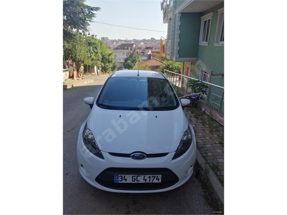 MEMURDAN FORD FİESTA 1.4 TDCi Trend 2011 Model