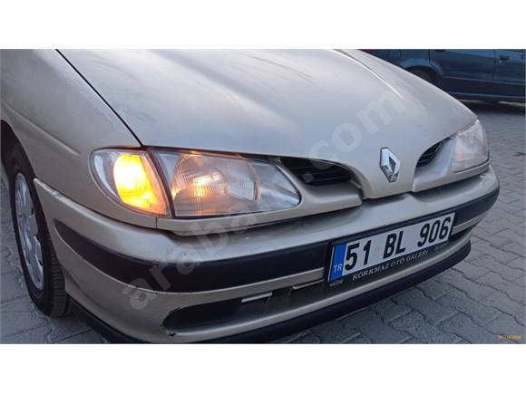 189 BİNDE DEĞİŞENSİZ 99 MODEL 1.6 MEGANE