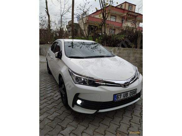 İlk Sahibinden Toyota Corolla 1.33 Life 2017 Model