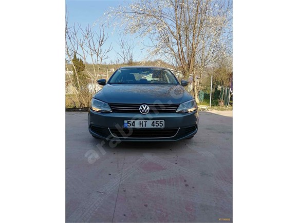 Sahibinden Volkswagen Jetta 1.6 TDi Trendline 2012 Model 209.000 km Yeşil (metalik)