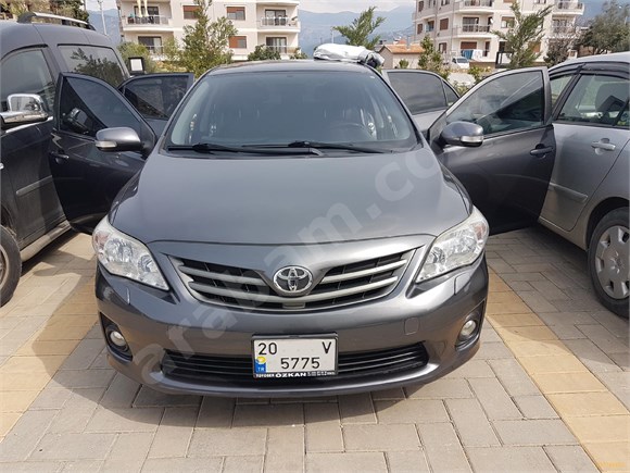 Öğretmenden Toyota Corolla 1.4 D-4D Comfort Extra 2011 Model