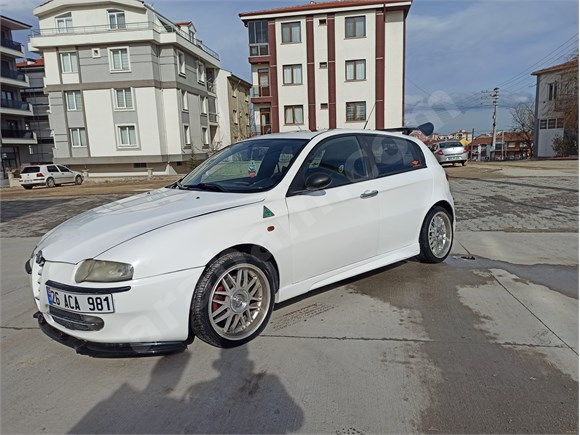Sahibinden Alfa Romeo 147 1.6 TS Distinctive 2004 Model