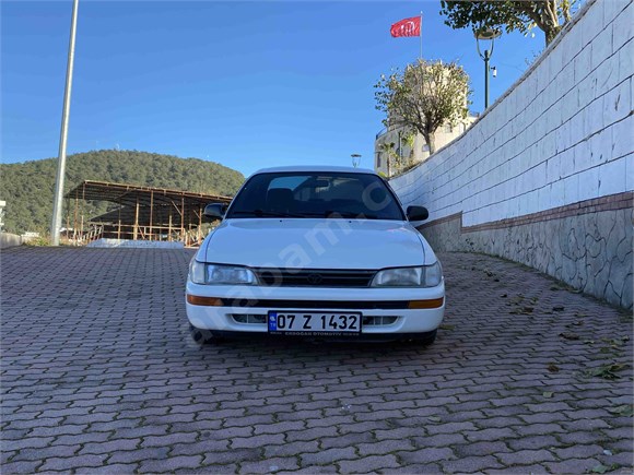 Galeriden Toyota Corolla 1.6 GLi Special 1998 Model Antalya