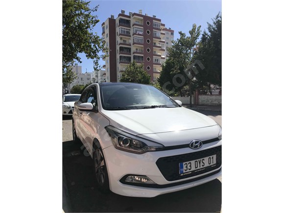 Sahibinden Hyundai i20 1.4 CRDi Style 2016 Model cam tavanlı servis bakımlı tramersız