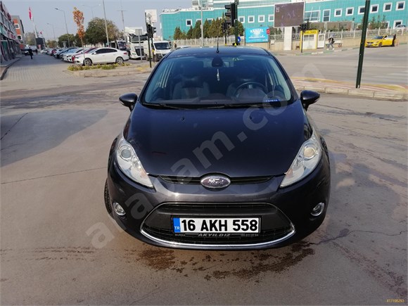 Sahibinden Ford Fiesta 1.4 Titanium 2010 Model