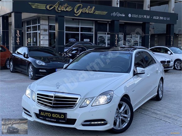 **BOYASIZ**2012 MERCEDES E 220 CDI CAM TAVAN+KOLDAN VİTES