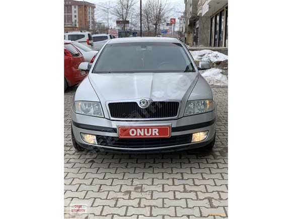 ONUR OTODAN SKODA OCTAVİA 1.6 ELEGANCE