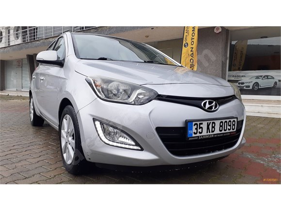 HYUNDAİ İ20 GRİ TAM BİR EKONOMİK AİLE ARACIDIR