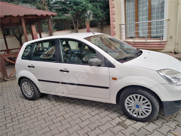 Sahibinden Ford Fiesta 1.4 TDCi Comfort 2005 Model