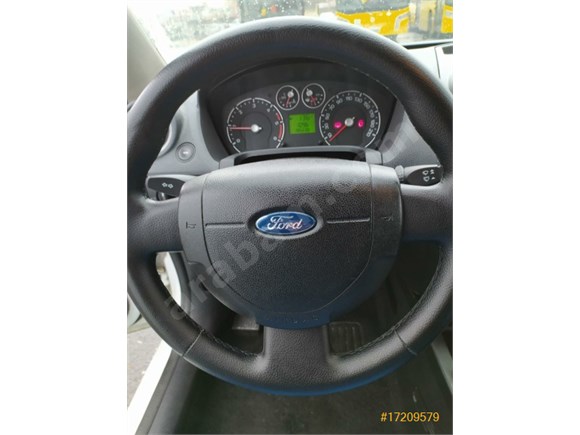 Havalimanı personelinden Ford Fiesta 1.4 TDCi Comfort 2008 Model