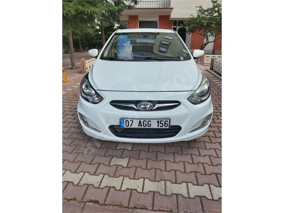 Sahibinden Hyundai Accent Blue 1.6 CRDI Mode Plus 2013 Model