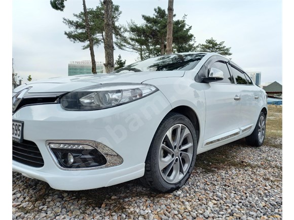 BOYASIZ NAVİGASYONLU AKSESUARLI FULL FLUENCE İCON OTOMATİK