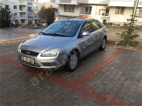 Sahibinden Ford Focus 1.6 Trend 2005 Model