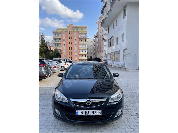 Sahibinden Opel Astra 1.6 Edition 2012 Model 115.000 km Yeşil (metalik)