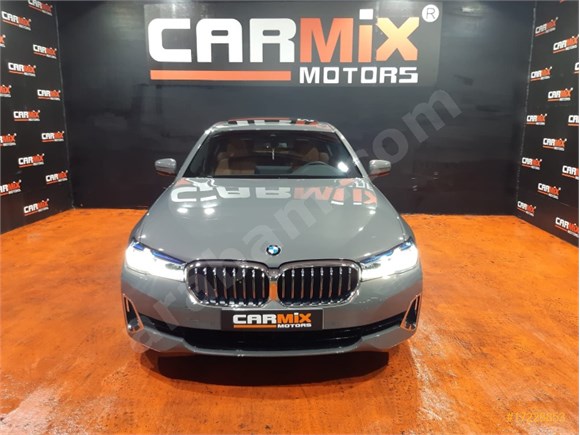 CARMIX MOTORS 2020 BMW 520İ MAKYAJLI - LASERLIGHT - ÖZEL RENK