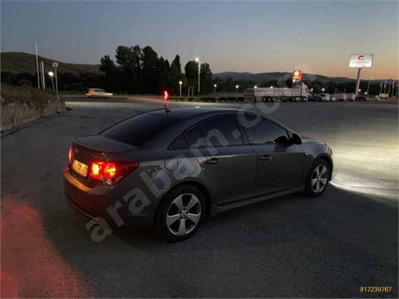 Sahibinden Chevrolet Cruze 1.6 Design Edition 2011 Model