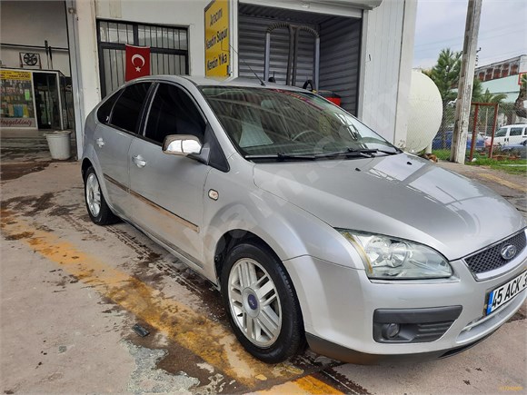 FULL +FULL Ford Focus 1.6 Ghia 2006 Model