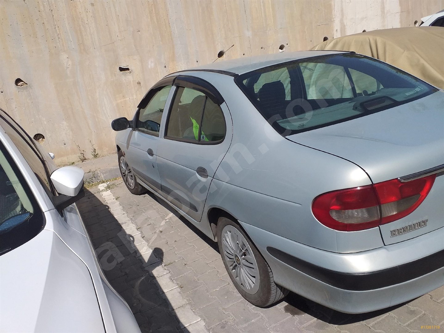 sahibinden renault megane 1 6 rta 2000 model erzurum 190 000 km gri gumus 17281719 arabam com