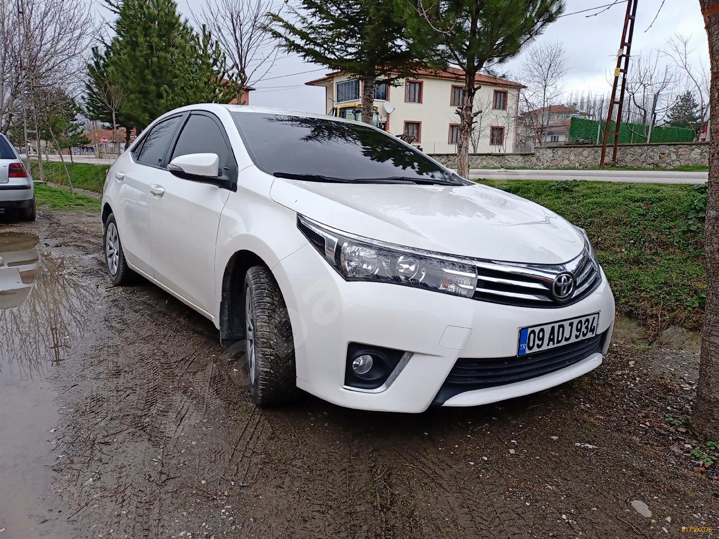 sahibinden toyota corolla 1 33 life 2016 model tokat 130 000 km beyaz 17300376 arabam com