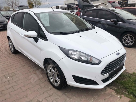 VELİ DEMİRDEN 2015 287.000 KM FIESTA TREND X