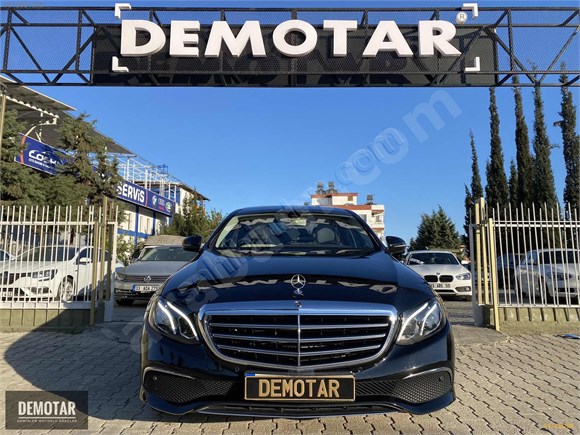 DEMOTARDAN MERCEDES E180 CAM TAVNLI 99BİN KM BOYASIZ TRAMERSİZ