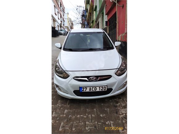 Sahibinden Hyundai Accent Blue 1.6 CRDI Mode 2012 Model