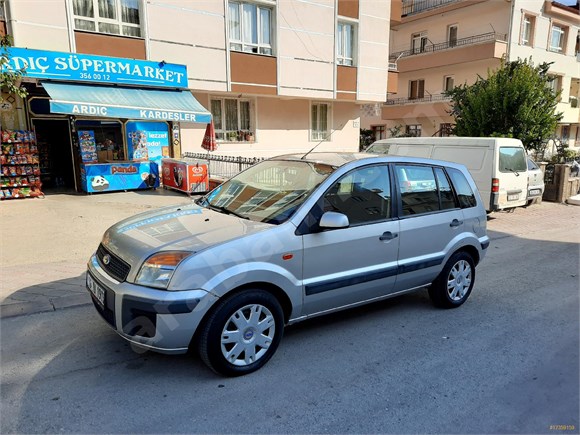 Sahibinden ORJİNAL değişen yok1.4 TDCi Comfort 2006 Model