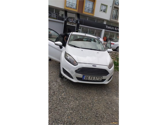 Sahibinden Ford Fiesta 1.25 Trend 2014 Model Van