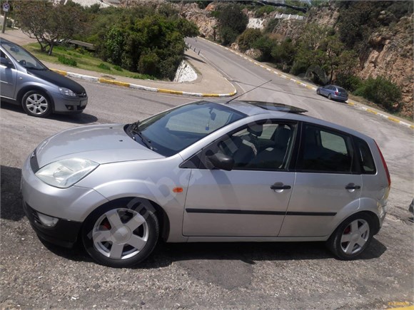 Sahibinden Ford Fiesta değişensiz sanruflu hasar kayıtsız 1.4 TDCi Comfort 2003 Model