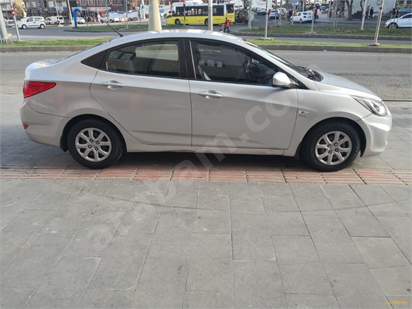 Sahibinden Hyundai Accent Blue 1.6 CRDI Mode 2011 Model