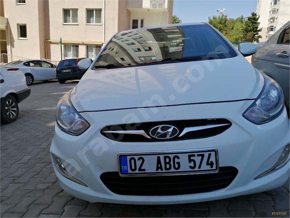 Sahibinden Hyundai Accent Blue 1.6 CRDI Mode 2012 Model