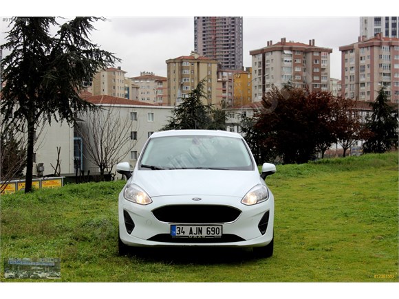 ORASDAN 2017 MODEL FORD FİESTA 1,5 TDCİ TREND YENİ KASA BOYASIZ